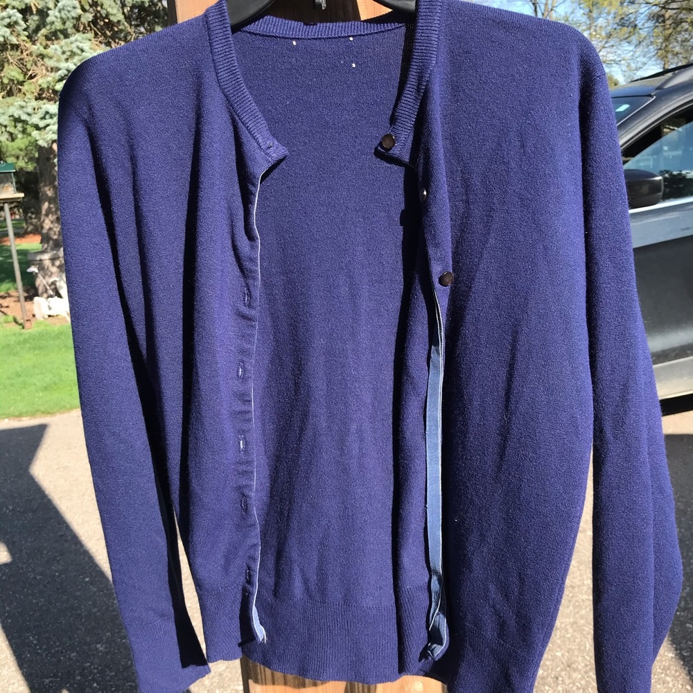 gorgeous navy blue vintage cashmere sweater